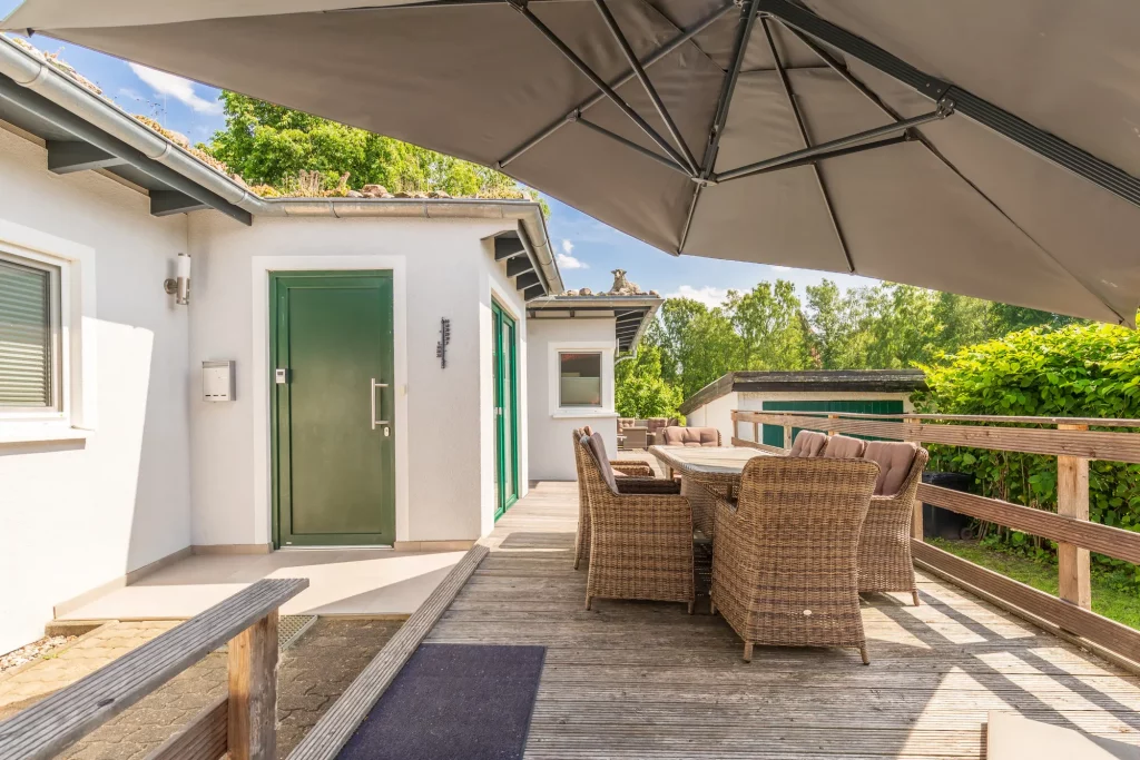 Ferienhaus Saphir Damshagen – Eingangsbereich mit Sitzecke